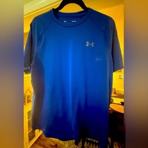 UA dri-fit shirt size M